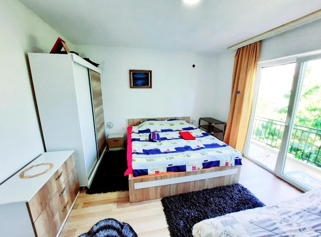 Bus Station Hostel Πέγια Εξωτερικό φωτογραφία
